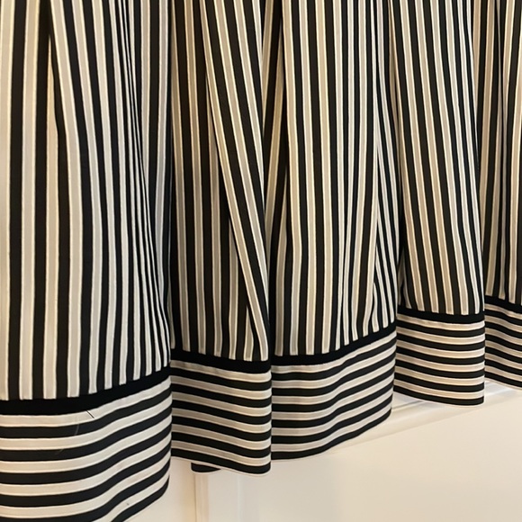 Max Studio Black and White Vertical Lines Skirt - Picture 4 of 8